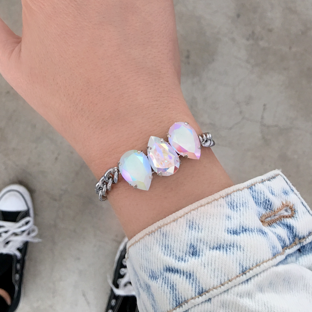 THREE STONE DAUPHINE BRACELET