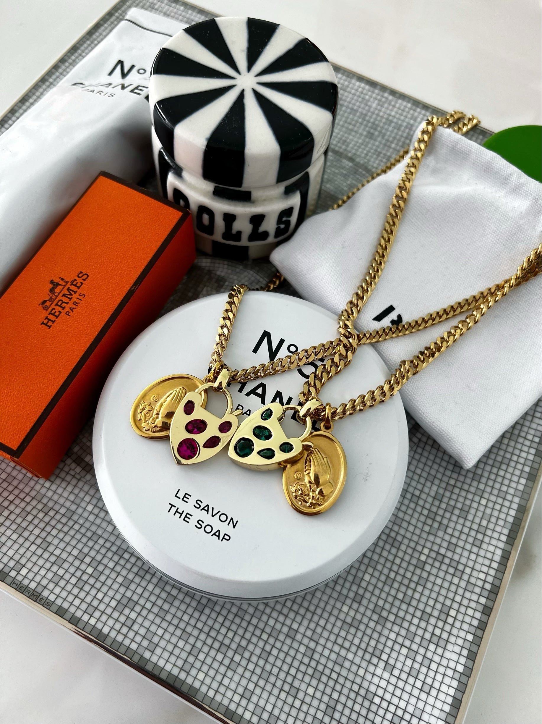 Bee necklace by golf wang discount