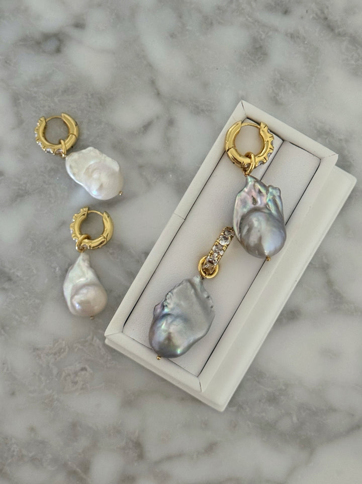 BEAUTÉ PEARL EARRINGS