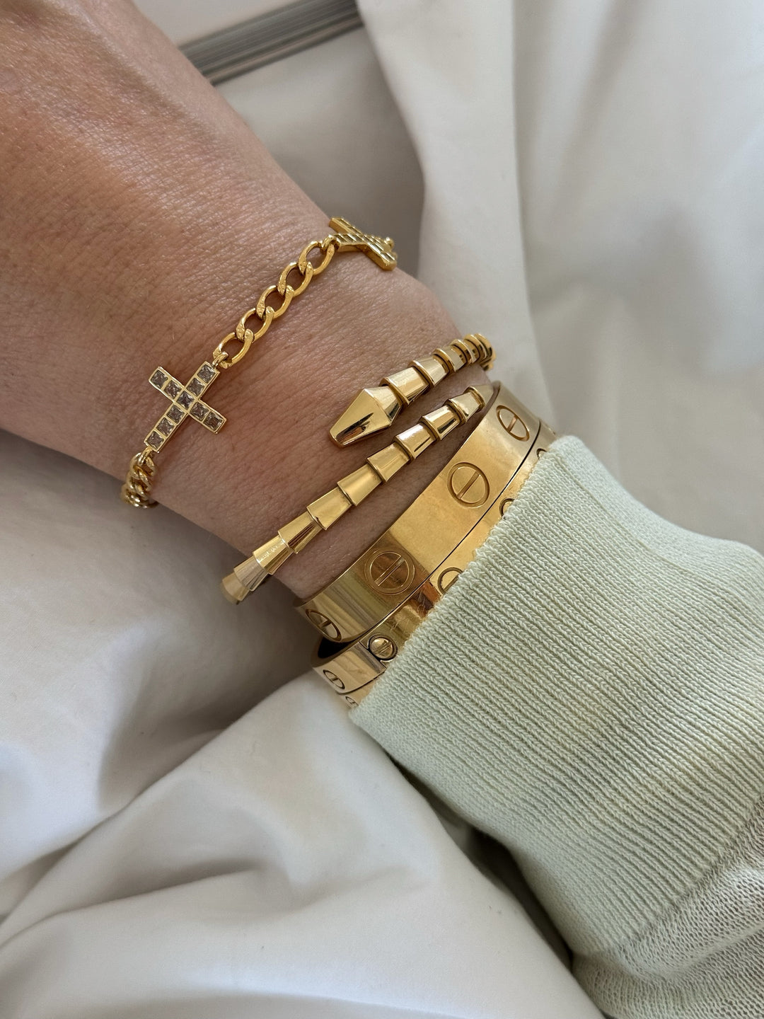 PAPI CROSS BRACELET (14K GOLD FILLED)