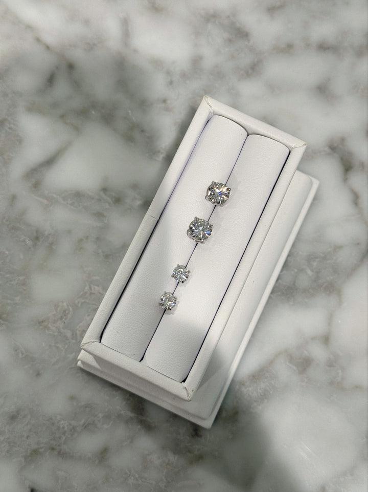 LUXE DREAM STUDS (925 MOISSANITE)