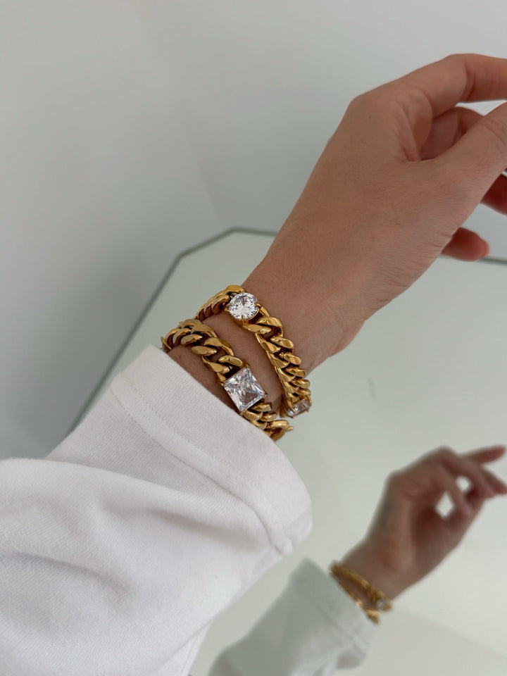 RICHE CHAINS