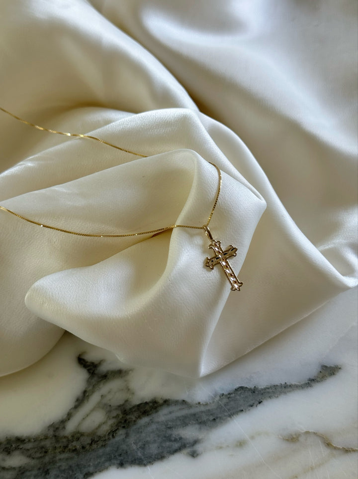 14K REFLECTION CROSS