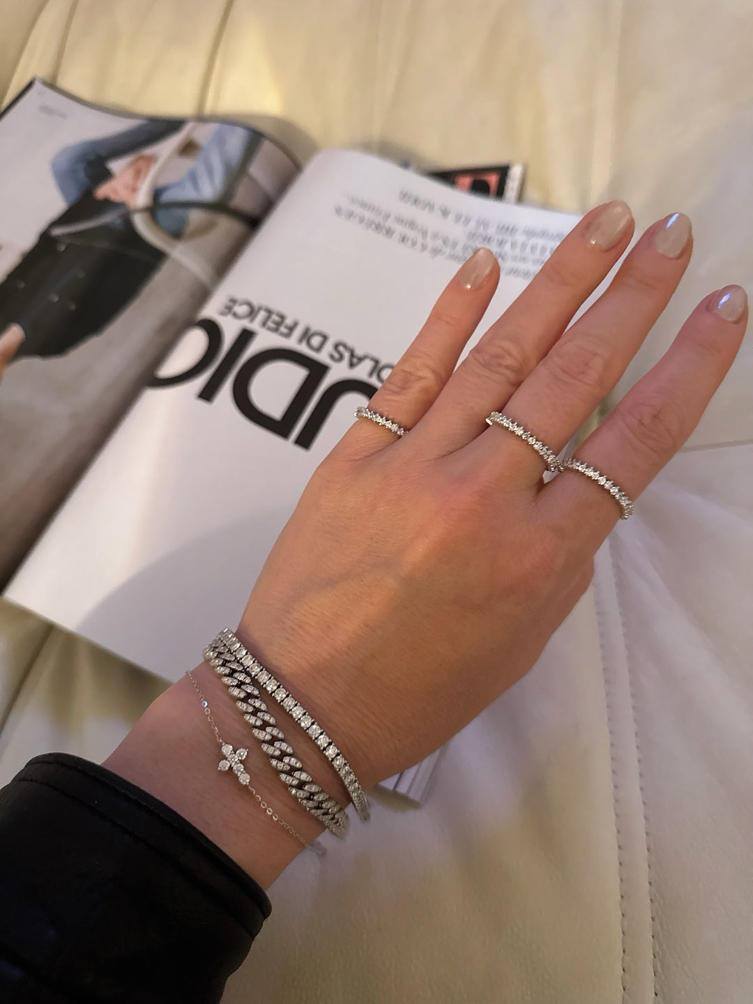 ENDLESS TWINKLE BANDS (925 STERLING SILVER)