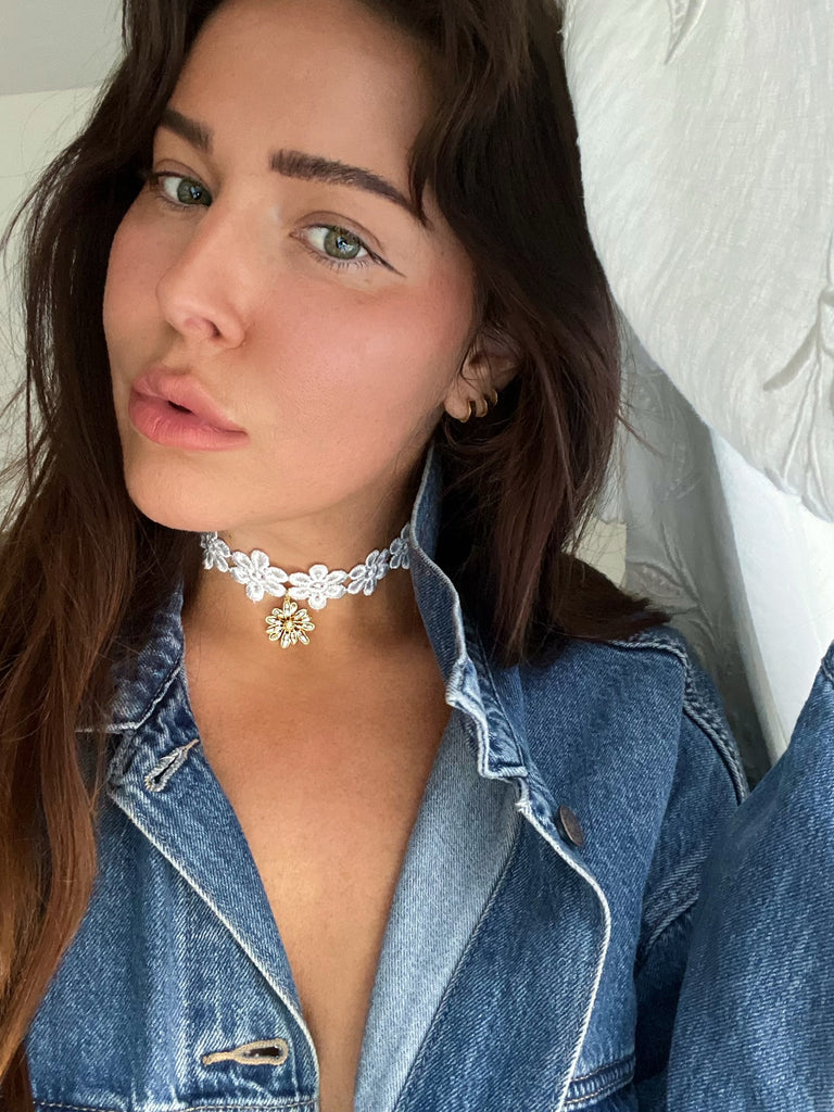 LACE BLOSSOM CHOKERS