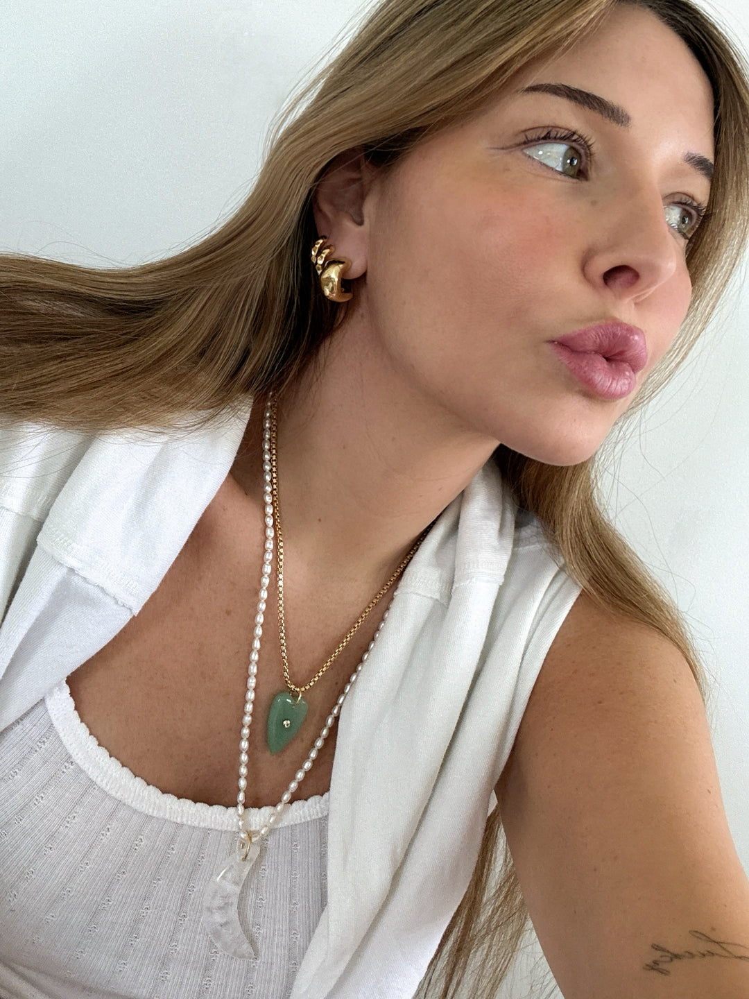 JOLIE LAYERING HOOPS (COMES W/ 2 PAIRS)