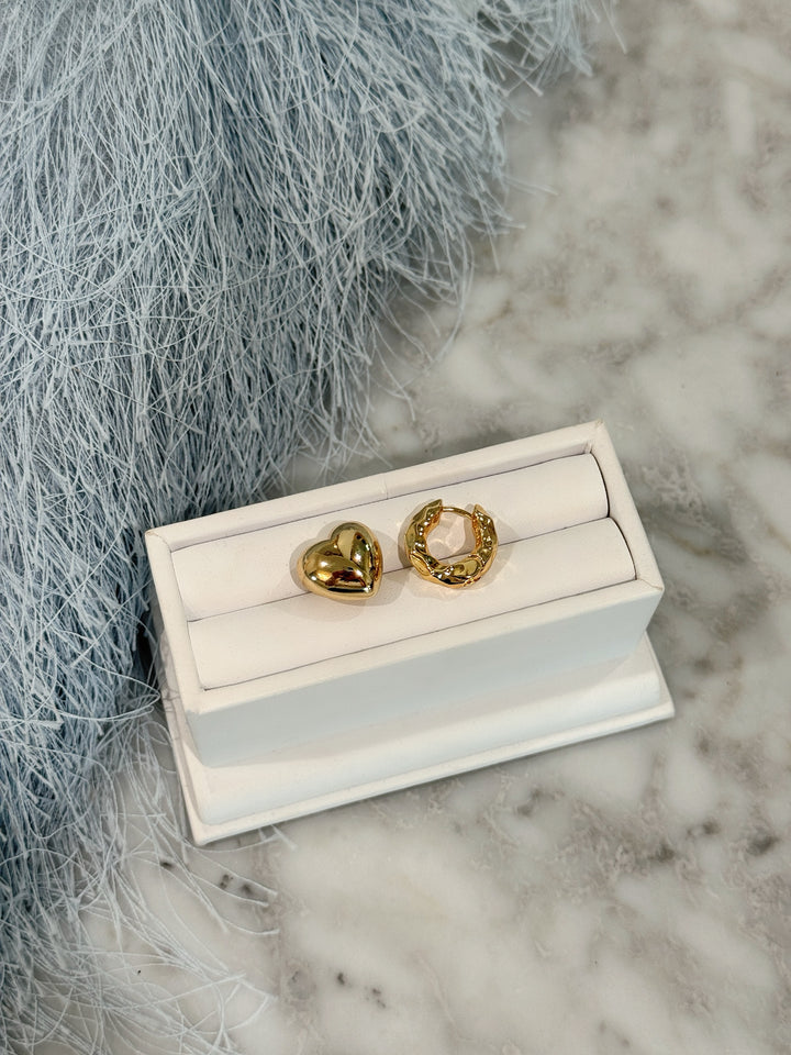 LOVE CRUSH EARRING SET