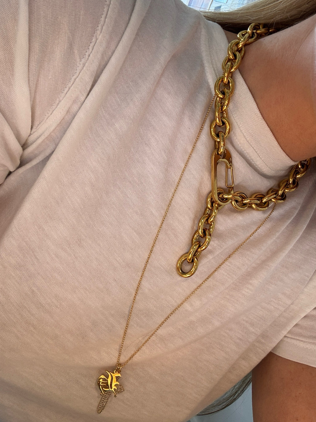 THE MAX CHAIN