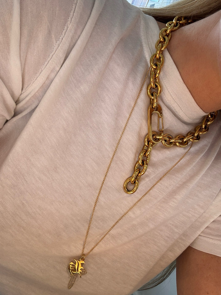 THE MAX CHAIN
