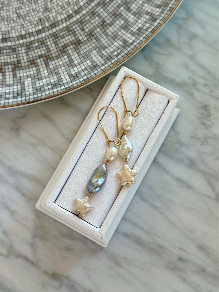 VENUS PEARL EARRINGS