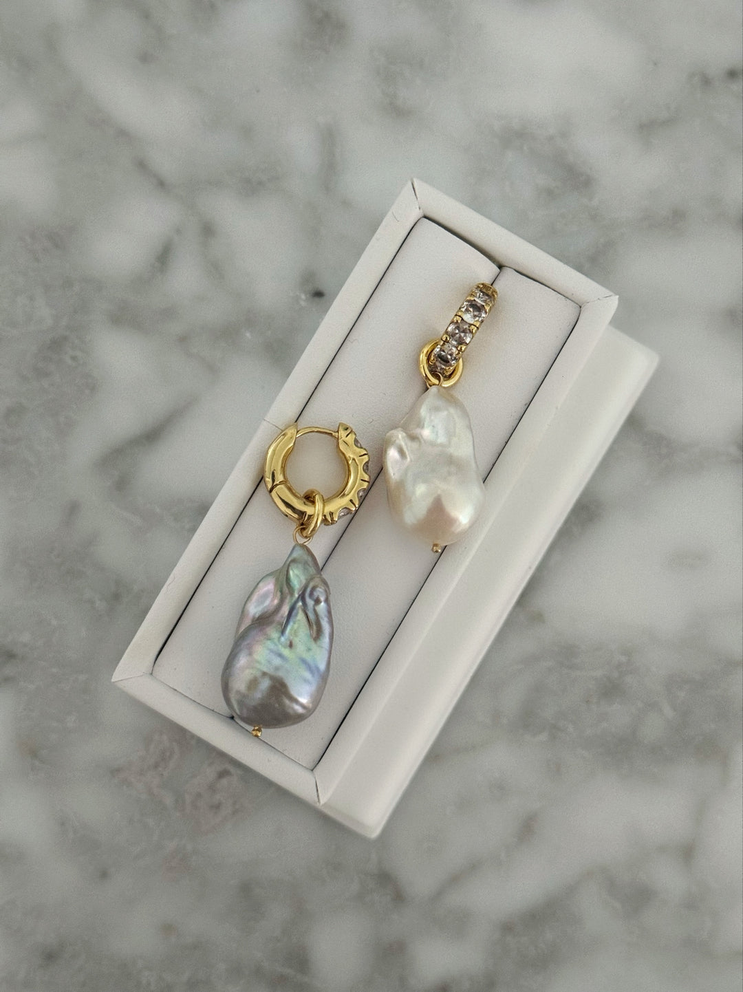 BEAUTÉ PEARL EARRINGS