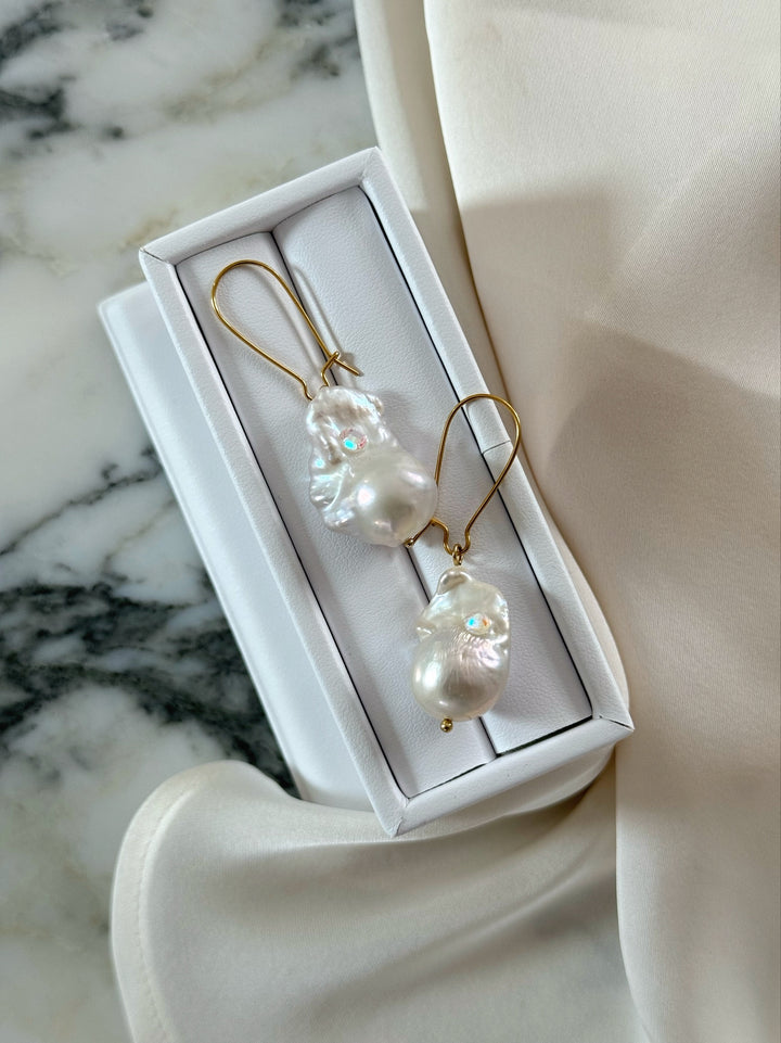 MOONLIGHT PEARL EARRINGS