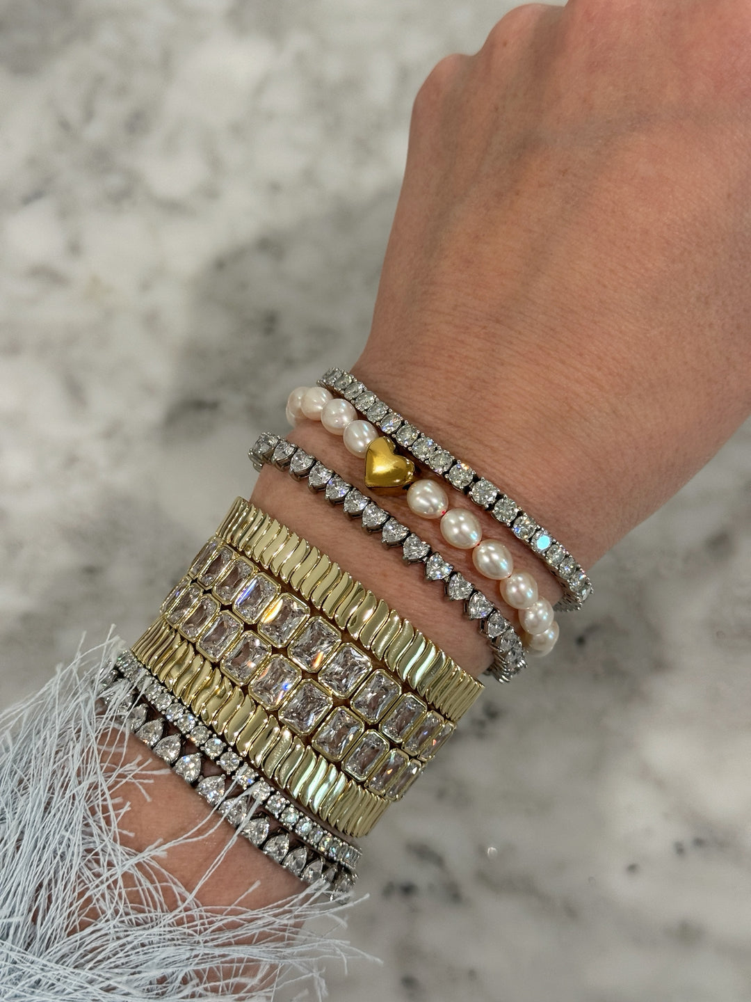 BE MINE PEARLS (NECKLACE & BRACELET)