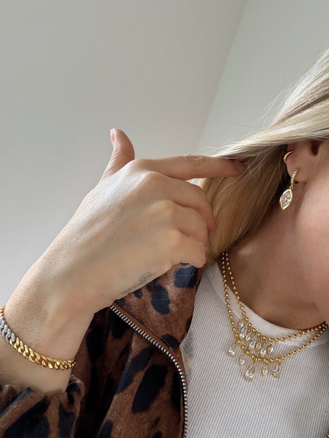 CRYSTAL L'OEIL EARRINGS