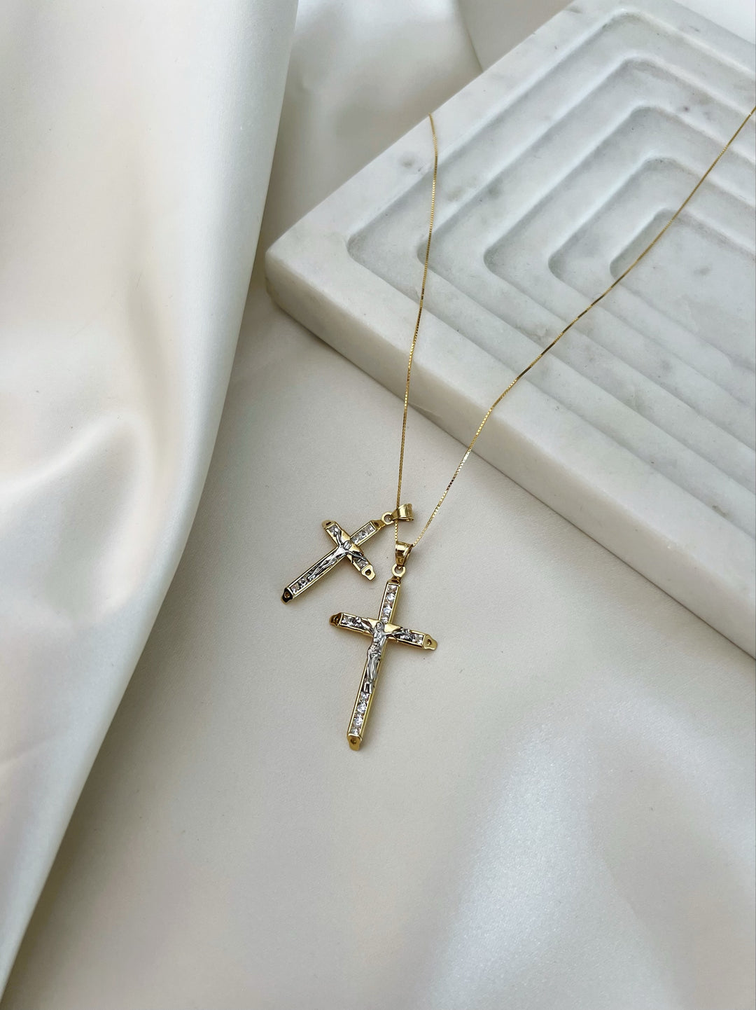 14K PRINCESS WINDOW CROSSES