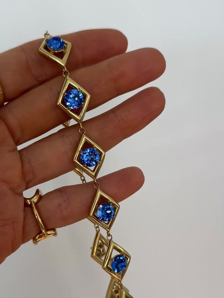 DIAMOND EYE