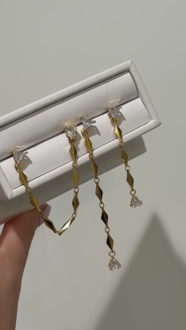 QUEEN OF DIAMONDS EARRINGS