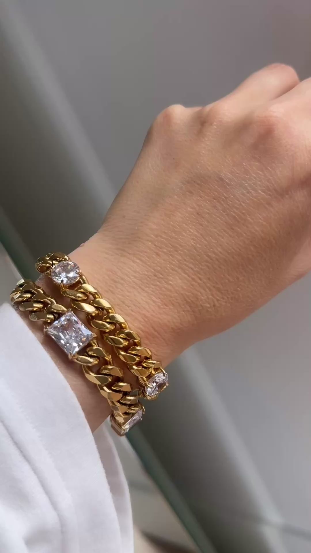 RICHE CHAINS